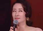 助理遭艺人妈妈痛骂半小时，娱乐圈职场压力引关注